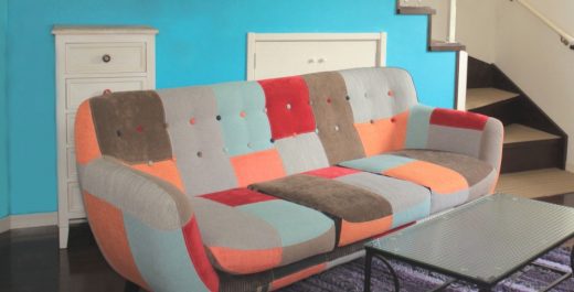 パッチワーク風ソファ｜置くだけでポップインテリアになる家具3選